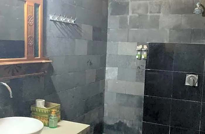 Tradisi Front 4* بالي